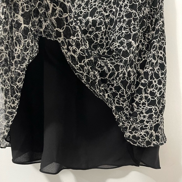 Vintage 100% Silk Black and White Ring Pattern Midi Skirt Size Medium - Picture 6 of 7